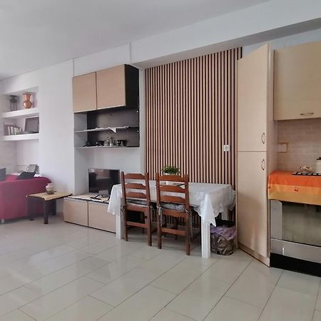 Pergamos Apartment Mytilíni Esterno foto